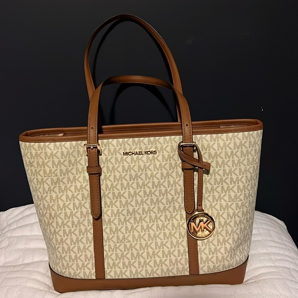 Michael Kors Jet Set Travel Small Logo Top-Zip Tote Bag, Vanilla w/dust bag